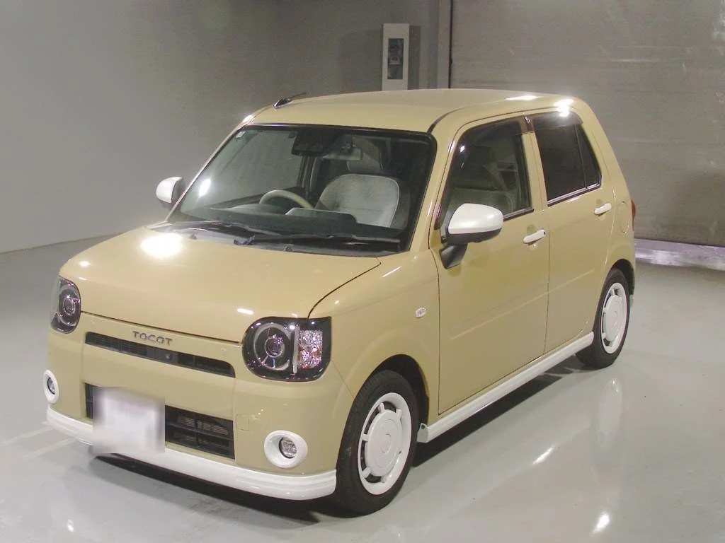 Daihatsu Mira Tocot LA550S 2021